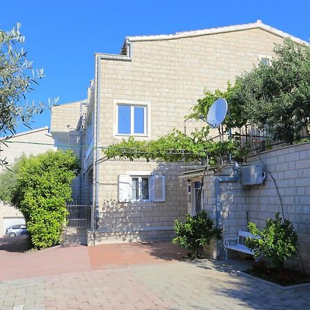 Apartments By The Sea Duce, Omis - 2737 Bagian luar foto