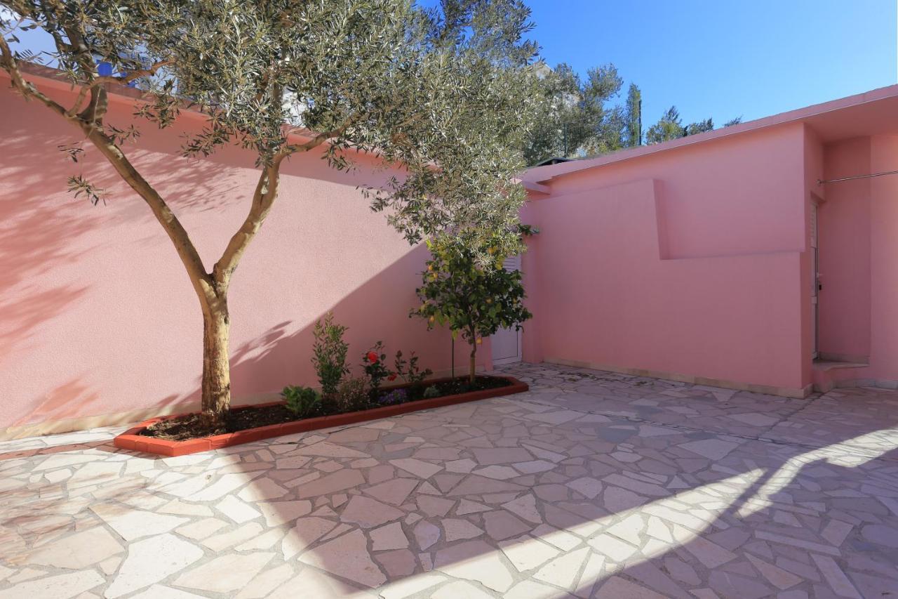 Apartments By The Sea Duce, Omis - 2737 Bagian luar foto